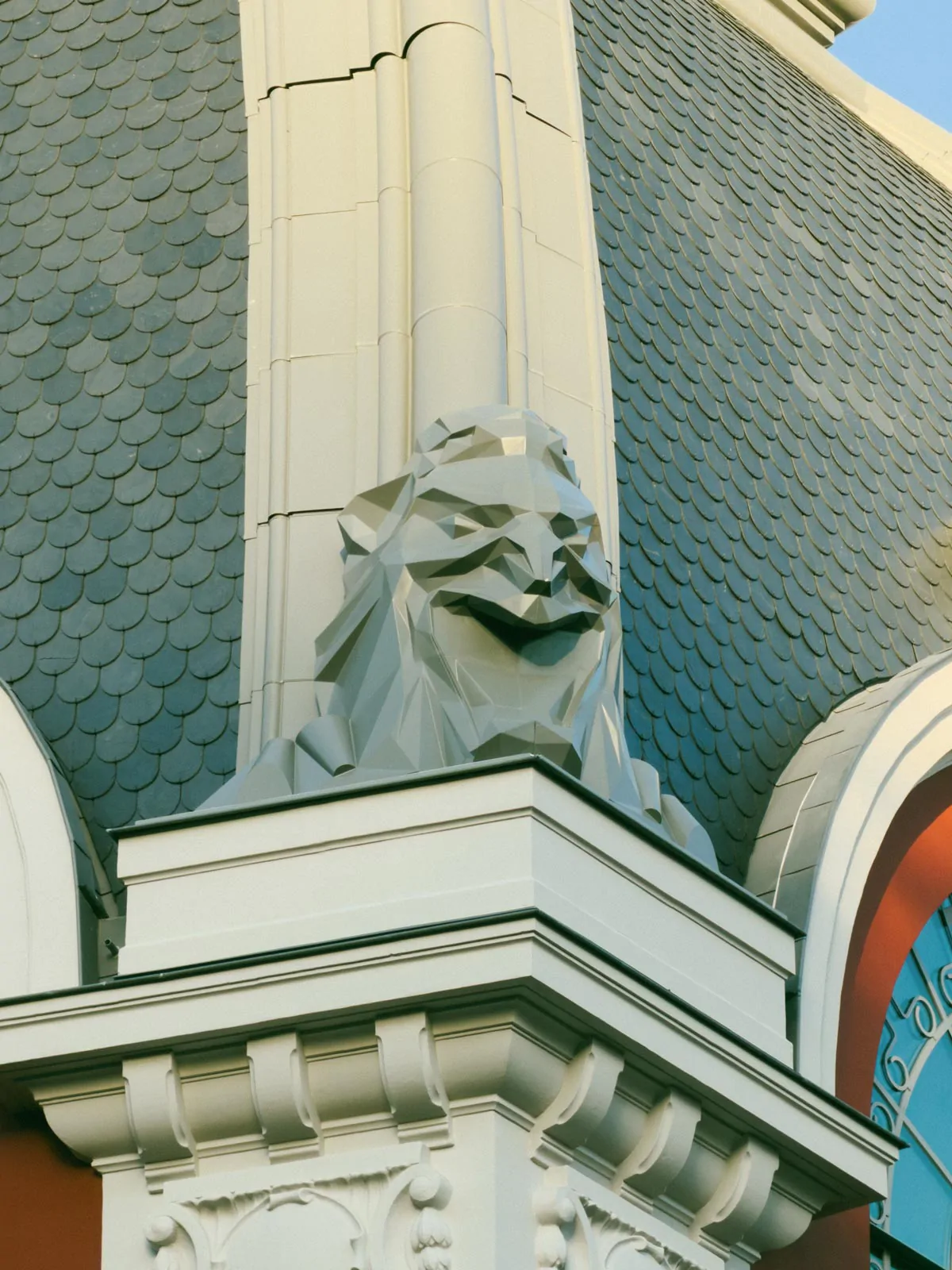 Masks - Hotel Palacio Bellas Artes San Sebastian